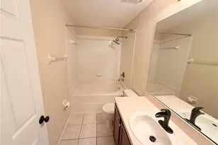 110 Coquina Bay Drive, Saint Petersburg, FL 33705 - Photo 7