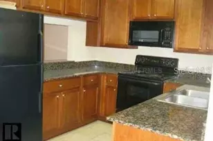 110 Coquina Bay Drive, Saint Petersburg, FL 33705 - Photo 3