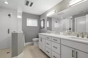 13867 Feather Sound Dr, Clearwater, FL 33762 - Photo 11