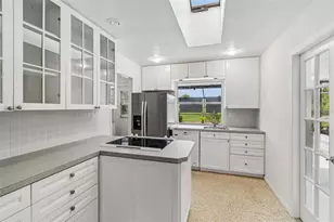 830 La Jolla Ave, Sun City Center, FL 33573 - Photo 11