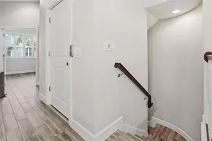 3162 Moorings Dr, Saint Petersburg, FL 33712 - Photo 11