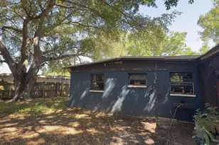 8507 Libby Ln, Tampa, FL 33619 - Photo 47