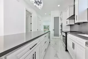 2816 Corrine St, Tampa, FL 33605 - Photo 11