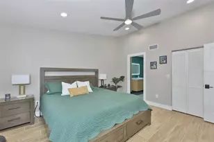 11800 Park Blvd, Seminole, FL 33772 - Photo 13
