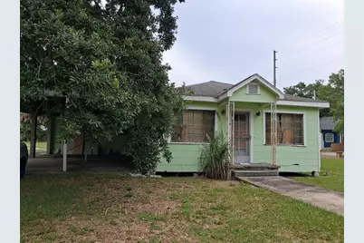 217 Banana Street, Tarpon Springs, FL 34689 - Photo 1