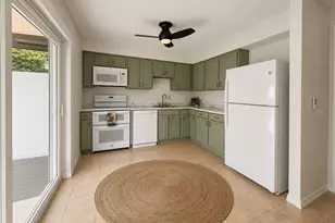 301 S Bungalow Park Ave, Tampa, FL 33609 - Photo 5