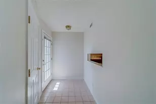 9209 Jake's Path, Largo, FL 33771 - Photo 7