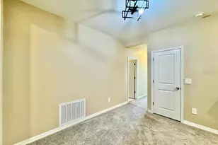 10809 Fowlers Blf Ct, Tampa, FL 33647 - Photo 15