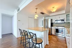 450 Treasure Island Causeway, Treasure Island, FL 33706 - Photo 21