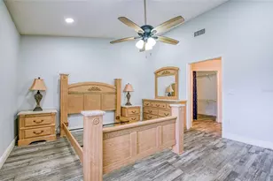 2390 Bentley Dr, Palm Harbor, FL 34684 - Photo 21