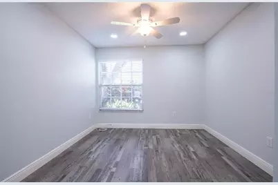 2390 Bentley Dr, Palm Harbor, FL 34684 - Photo 29