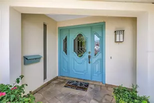 2067 Massachusetts Ave NE, Saint Petersburg, FL 33703 - Photo 5