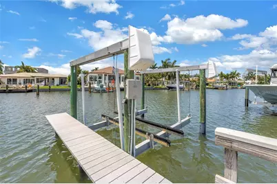 2067 Massachusetts Avenue NE, Saint Petersburg, FL 33703 - Photo 47
