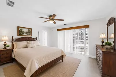 2067 Massachusetts Avenue NE, Saint Petersburg, FL 33703 - Photo 19