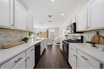 9530 W Park Village Drive, Tampa, FL 33626 - Photo 3