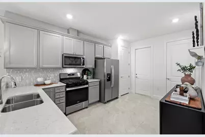 18718 Indian Rock Place, Lakewood Ranch, FL 34211 - Photo 3
