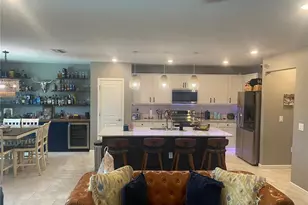 9126 Royal River Cir, Parrish, FL 34219 - Photo 7