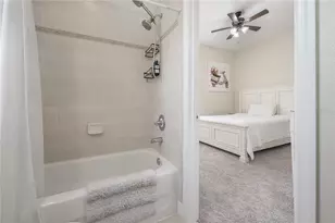 2920 2 Hansen Manor Ln, Tampa, FL 33611 - Photo 33