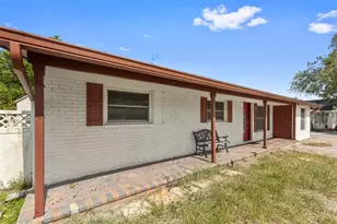 5923 Yorkshire Rd, Tampa, FL 33634 - Photo 5