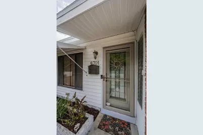 6701 Orchard Drive N, Saint Petersburg, FL 33702 - Photo 7