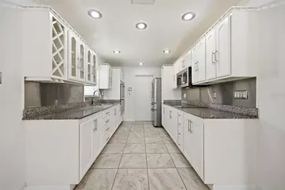 5113 Pennsbury Drive, Tampa, FL 33624 - Photo 13