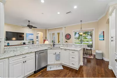 10035 Remington Drive, Riverview, FL 33578 - Photo 9