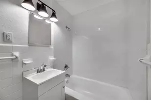3315 58th Ave S, Saint Petersburg, FL 33712 - Photo 5