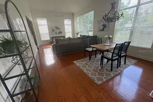 3511 Heards Ferry Dr, Tampa, FL 33618 - Photo 9