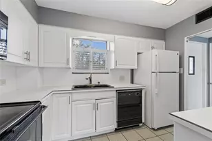 1365 N Snell Isle Blvd NE, Saint Petersburg, FL 33704 - Photo 7