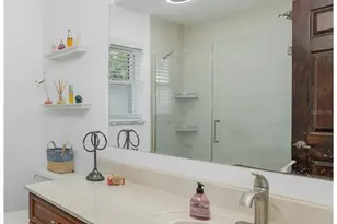 8120 Canterbury Cir, Seminole, FL 33777 - Photo 51