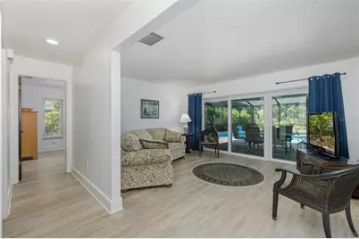 8120 Canterbury Circle, Seminole, FL 33777 - Photo 21