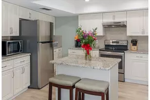 8120 Canterbury Cir, Seminole, FL 33777 - Photo 25