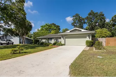 8120 Canterbury Circle, Seminole, FL 33777 - Photo 3