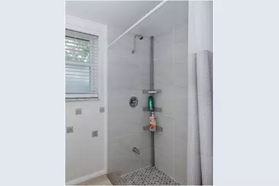 8120 Canterbury Circle, Seminole, FL 33777 - Photo 45
