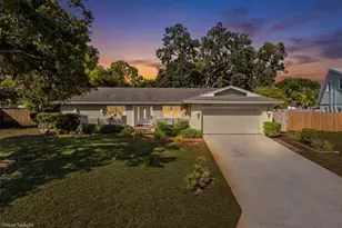 8120 Canterbury Cir, Seminole, FL 33777 - Photo 1