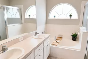908 45th St E, Bradenton, FL 34208 - Photo 17