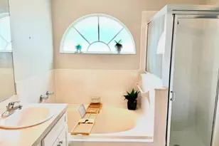 908 45th St E, Bradenton, FL 34208 - Photo 13