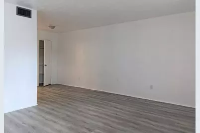 1260 70th Street N #2, Saint Petersburg, FL 33710 - Photo 3