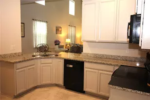 2135 Laceflower Dr, Brandon, FL 33510 - Photo 11