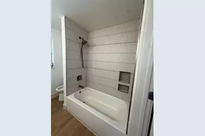 1760 Georgia Avenue NE, Saint Petersburg, FL 33703 - Photo 9