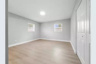 306 Floral Drive, Tampa, FL 33613 - Photo 15