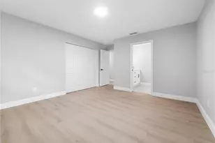 306 Floral Dr, Tampa, FL 33613 - Photo 17