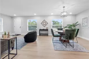 306 Floral Dr, Tampa, FL 33613 - Photo 7