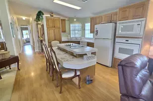 136 Pindo Palm St W, Largo, FL 33770 - Photo 3