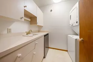 220 Harbor View Ln, Largo, FL 33770 - Photo 49