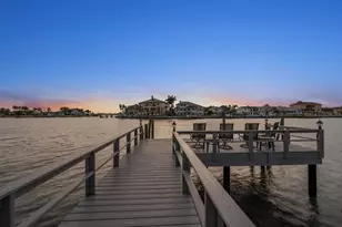 220 Harbor View Ln, Largo, FL 33770 - Photo 81