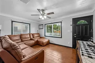 2221 8th Ave N, Saint Petersburg, FL 33713 - Photo 9