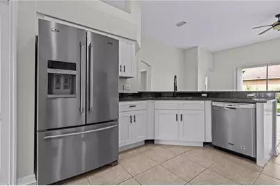 11611 Jordans Landing Court, Riverview, FL 33569 - Photo 17