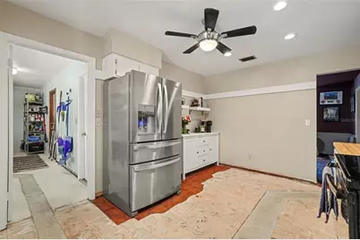 112 W Brentridge Drive, Brandon, FL 33511 - Photo 9