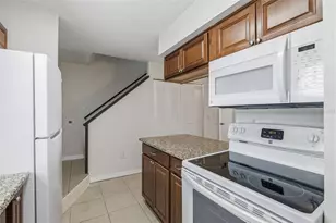 11906 Cypress Hill Cir, Tampa, FL 33626 - Photo 9
